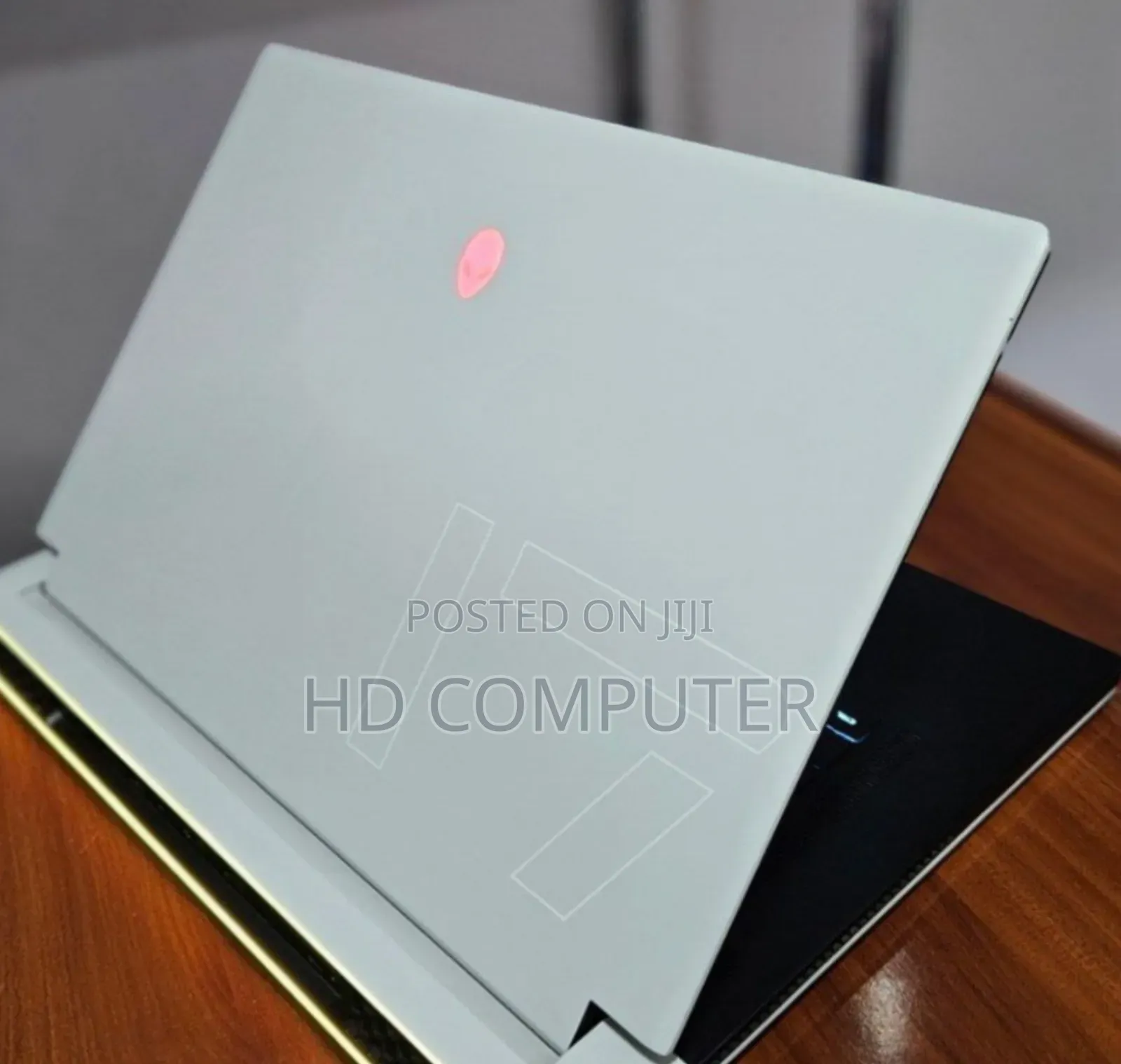 New Laptop Alienware M17x R2 16GB Intel Core I7 SSD 1T