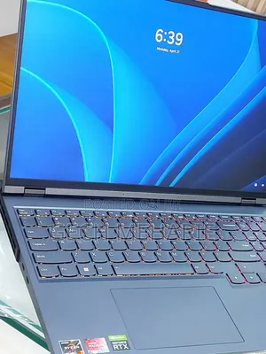 New Laptop Lenovo Legion 5 8GB AMD Ryzen 7 SSD 512GB