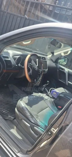 Toyota Land Cruiser Prado 2011