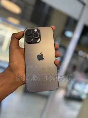 Photo - New Apple iPhone 16 Pro Max 256 GB Black