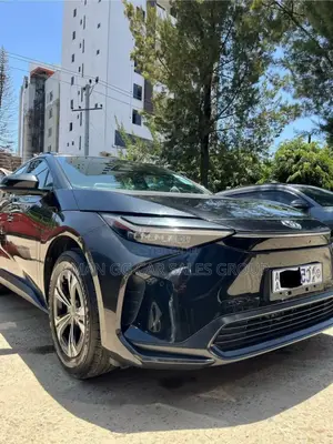 Photo - Toyota bZ4X 2023 Black
