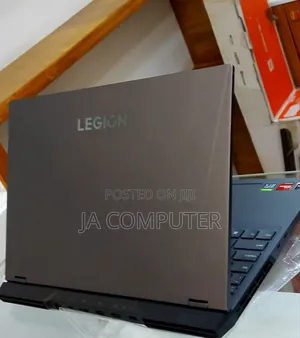 New Laptop Lenovo Legion 5 8GB AMD Ryzen 7 SSD 512GB