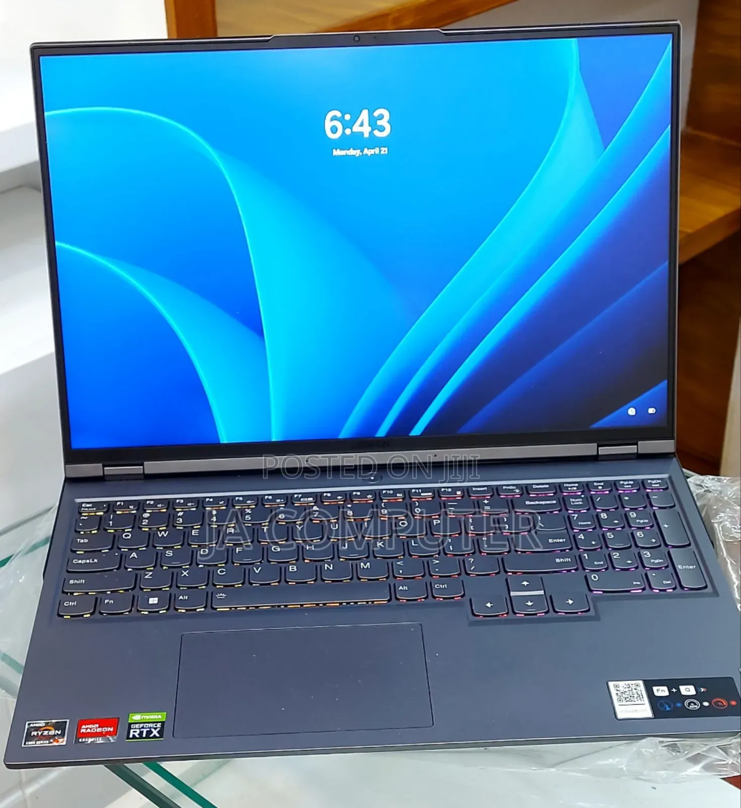 New Laptop Lenovo Legion 5 8GB AMD Ryzen 7 SSD 512GB