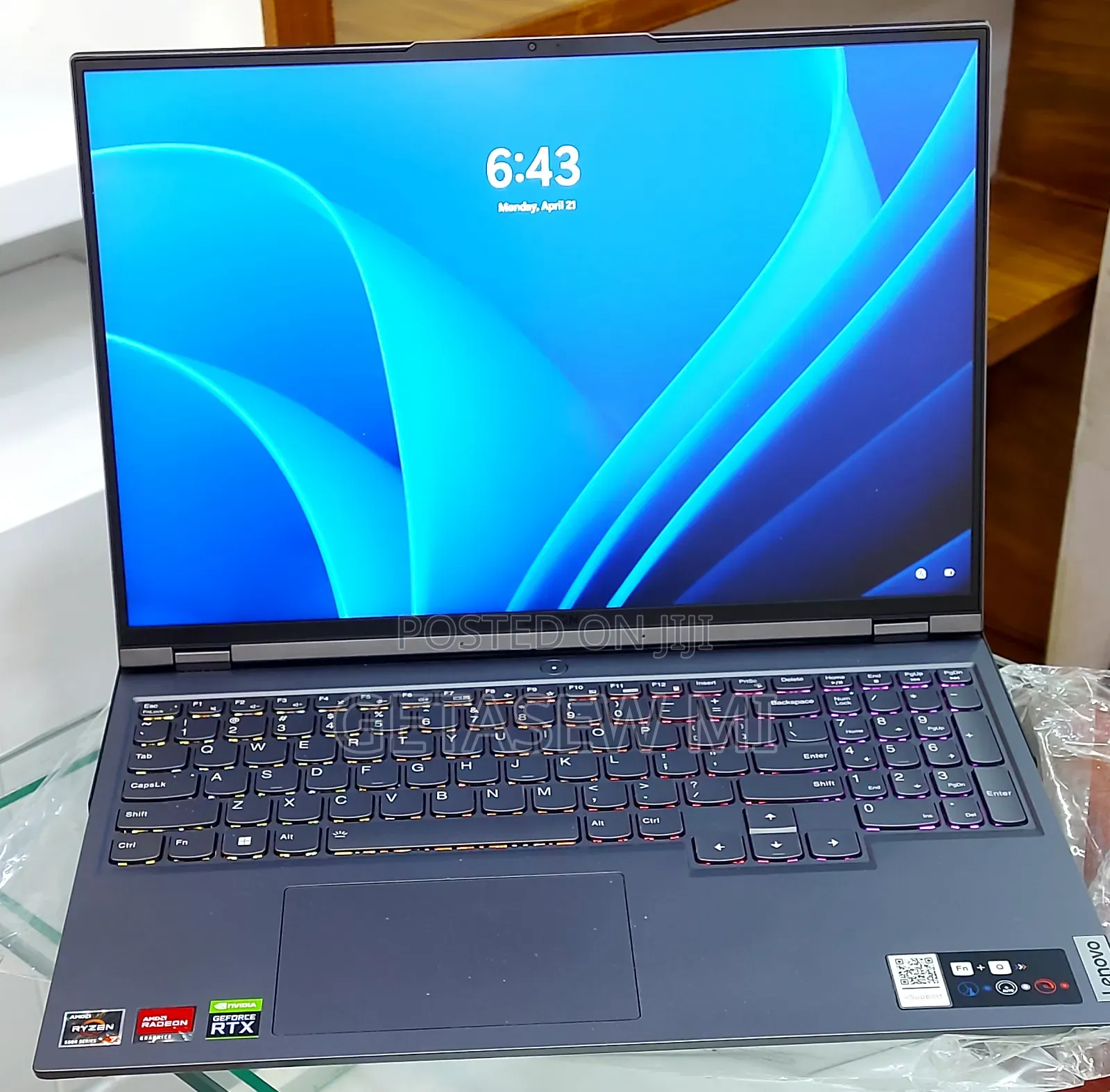 New Laptop Lenovo Legion 5 8GB AMD Ryzen 7 SSD 512GB