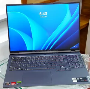 New Laptop Lenovo Legion 5 8GB AMD Ryzen 7 SSD 512GB