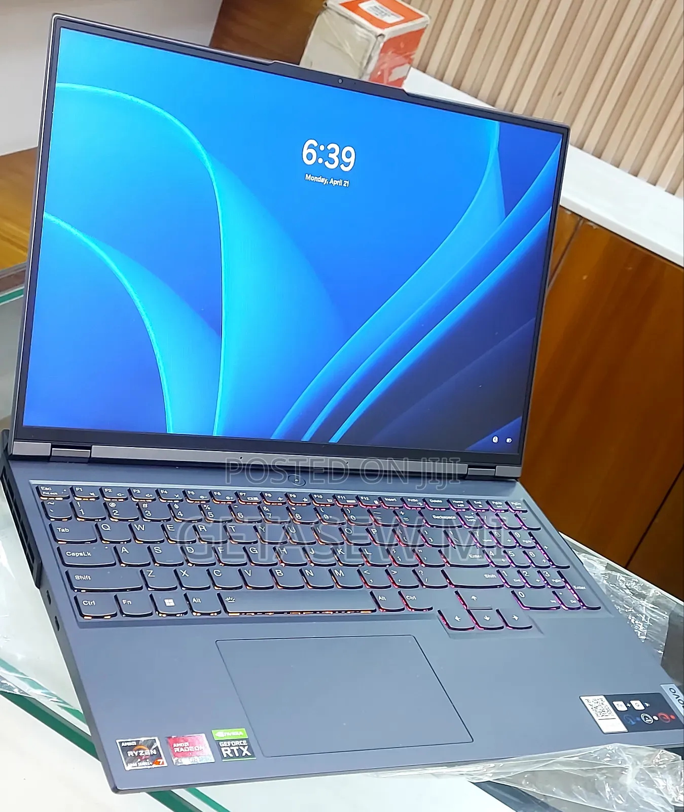 New Laptop Lenovo Legion 5 8GB AMD Ryzen 7 SSD 512GB