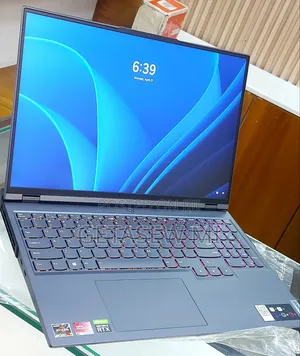 New Laptop Lenovo Legion 5 8GB AMD Ryzen 7 SSD 512GB