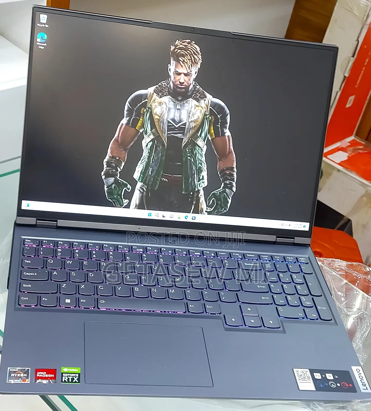 New Laptop Lenovo Legion 5 8GB AMD Ryzen 7 SSD 512GB