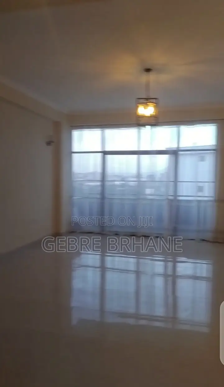 3bdrm Apartment in Apartment, Yeka for rent