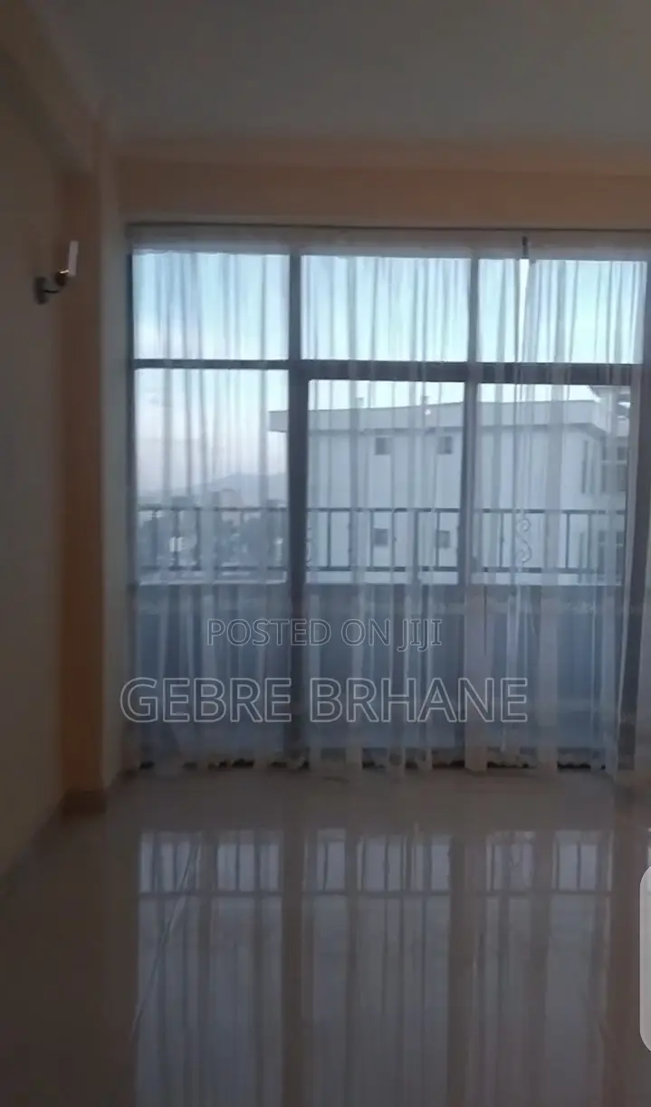 3bdrm Apartment in Apartment, Yeka for rent