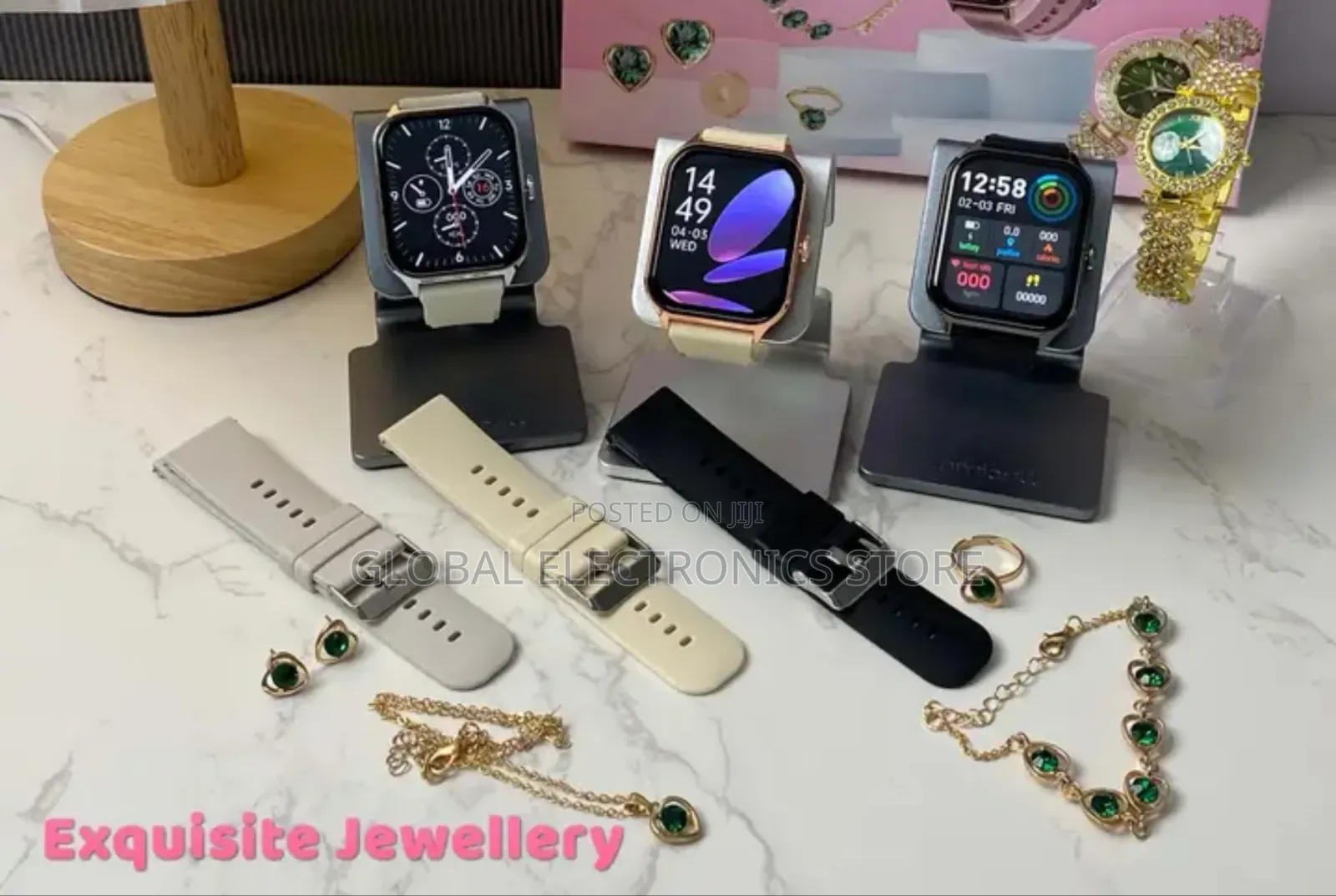 ነጭ የሴት Smart Watch Combo With Jewellery Sets
