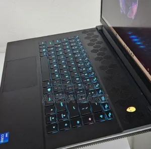 New Laptop Alienware M17x R2 16GB Intel Core I7 SSD 1T