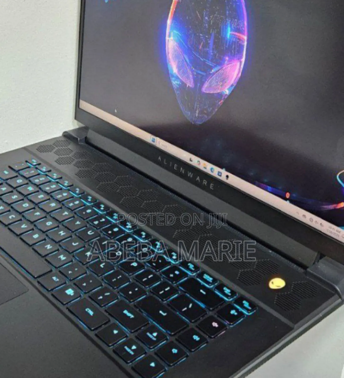 New Laptop Alienware M17x R2 16GB Intel Core I7 SSD 1T