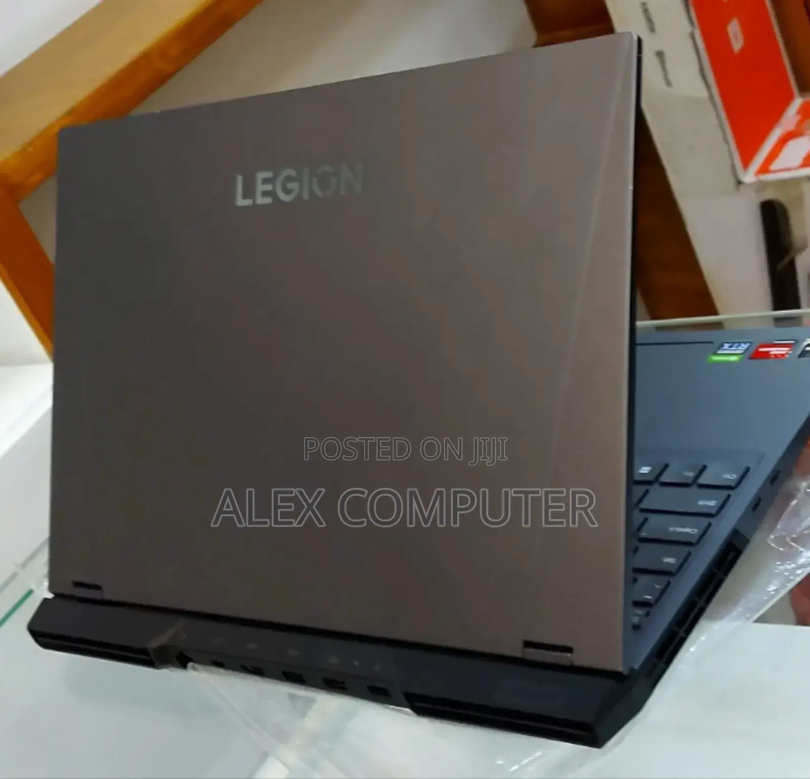 New Laptop Lenovo Legion 5 8GB AMD Ryzen 7 SSD 512GB