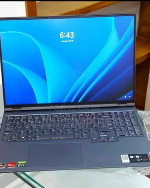 New Laptop Lenovo Legion 5 8GB AMD Ryzen 7 SSD 512GB