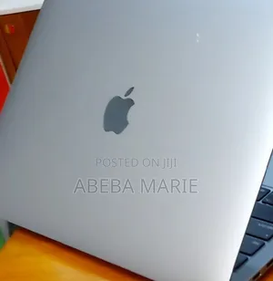 New Laptop Apple MacBook Pro 2022 M2 8GB Apple M2 SSD 256GB