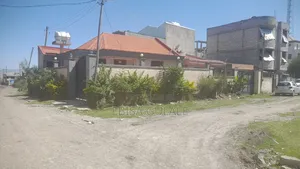 Furnished 4bdrm Apartment in Yeka for sale