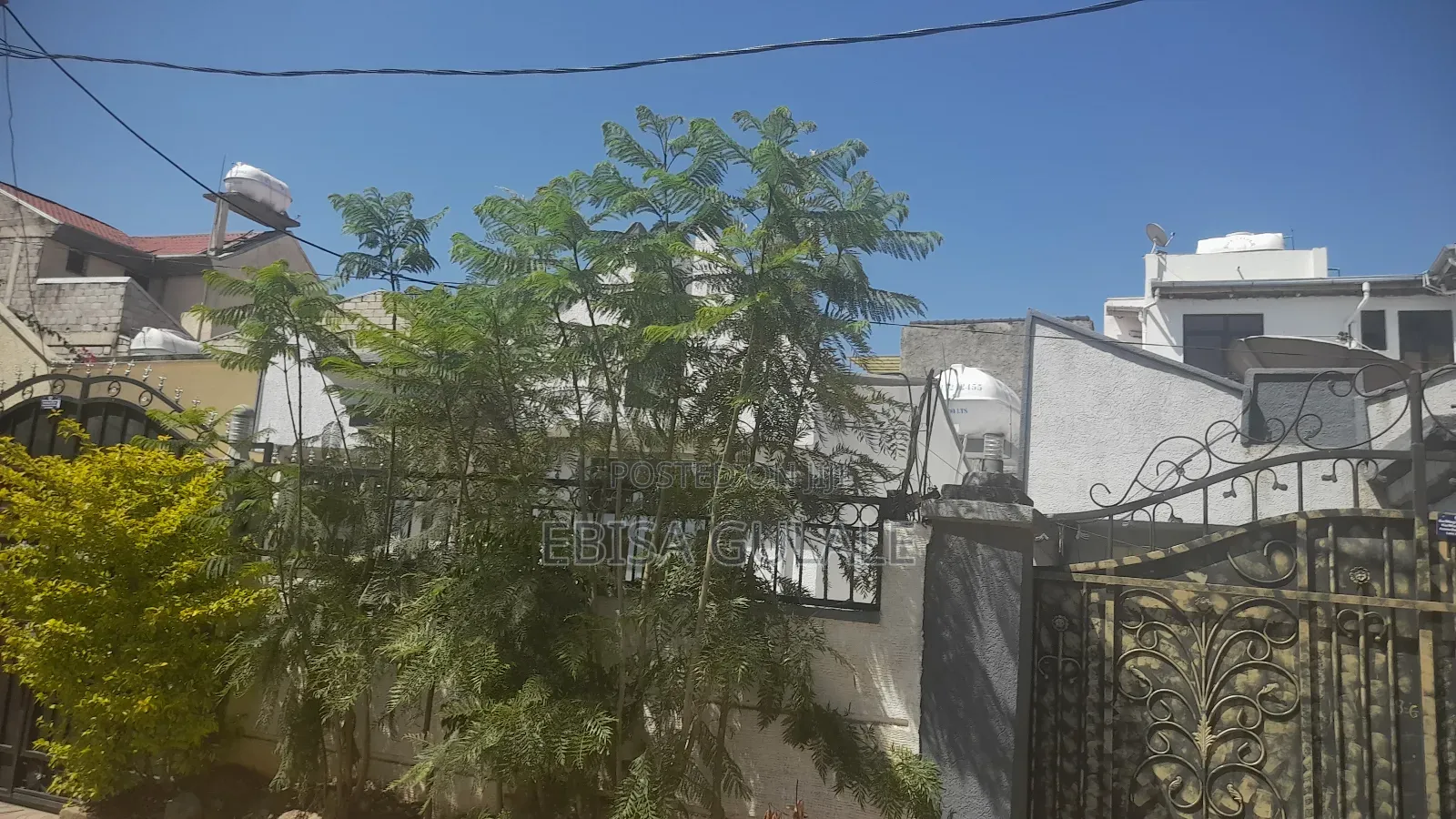 Furnished 4bdrm Apartment in Yeka for sale