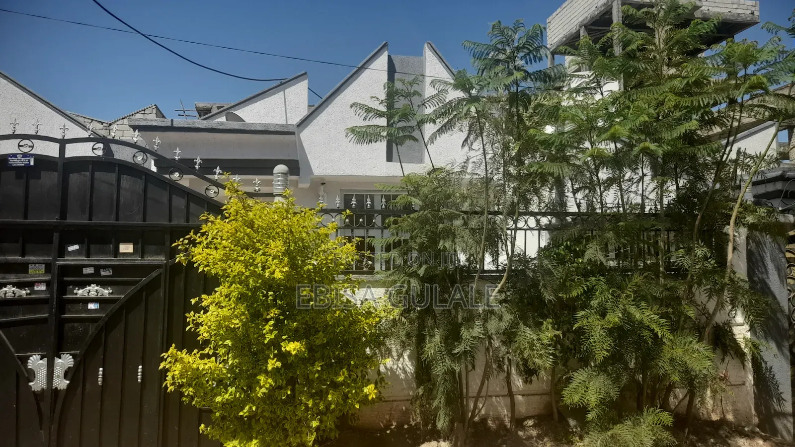 Furnished 4bdrm Apartment in Yeka for sale