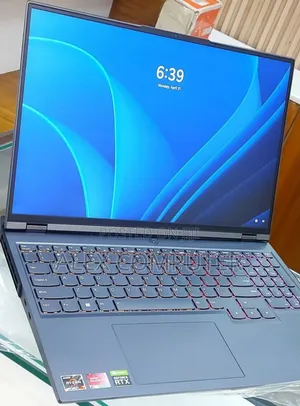 New Laptop Lenovo Legion 5 8GB AMD Ryzen 7 SSD 512GB