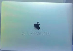 New Laptop Apple MacBook Pro 2017 16GB Intel Core I7 SSD 256GB