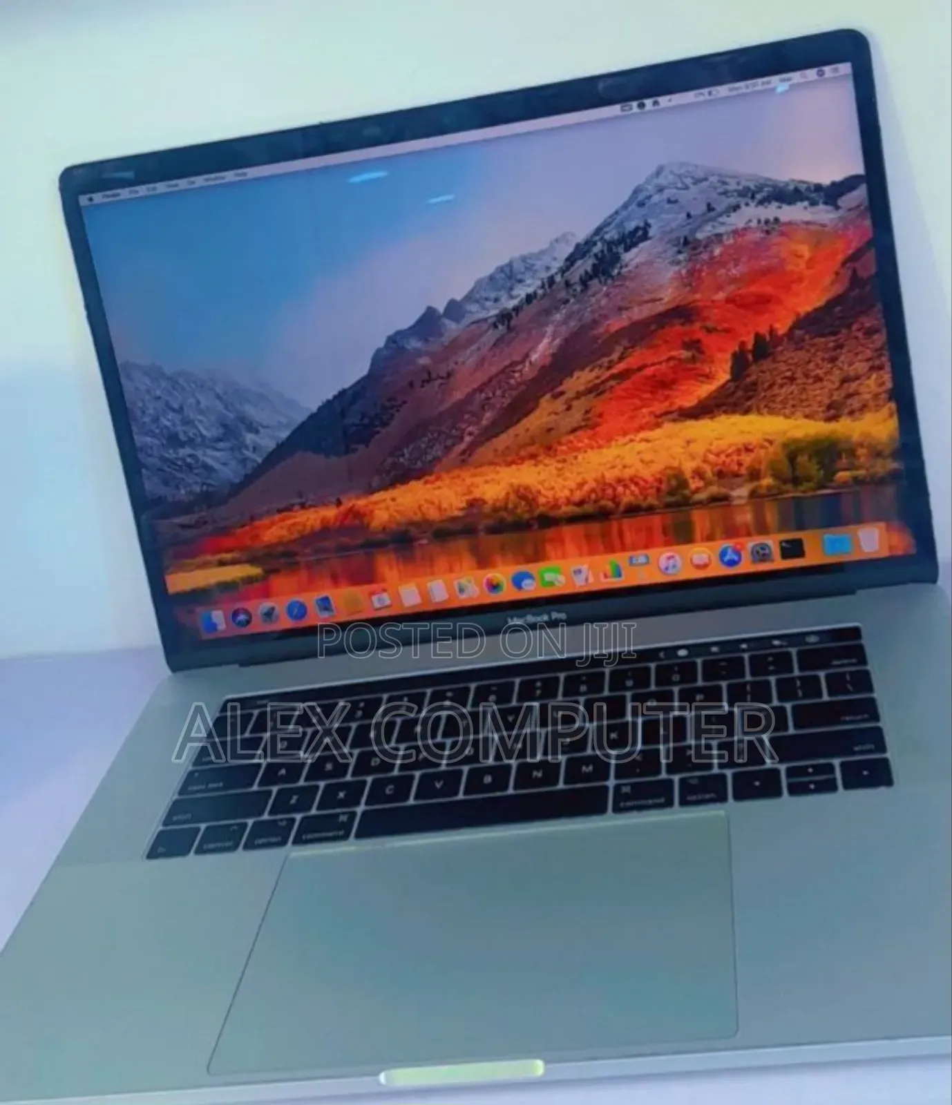 New Laptop Apple MacBook Pro 2017 16GB Intel Core I7 SSD 256GB