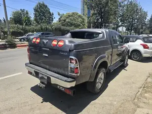 Toyota Hilux 2015 Beige