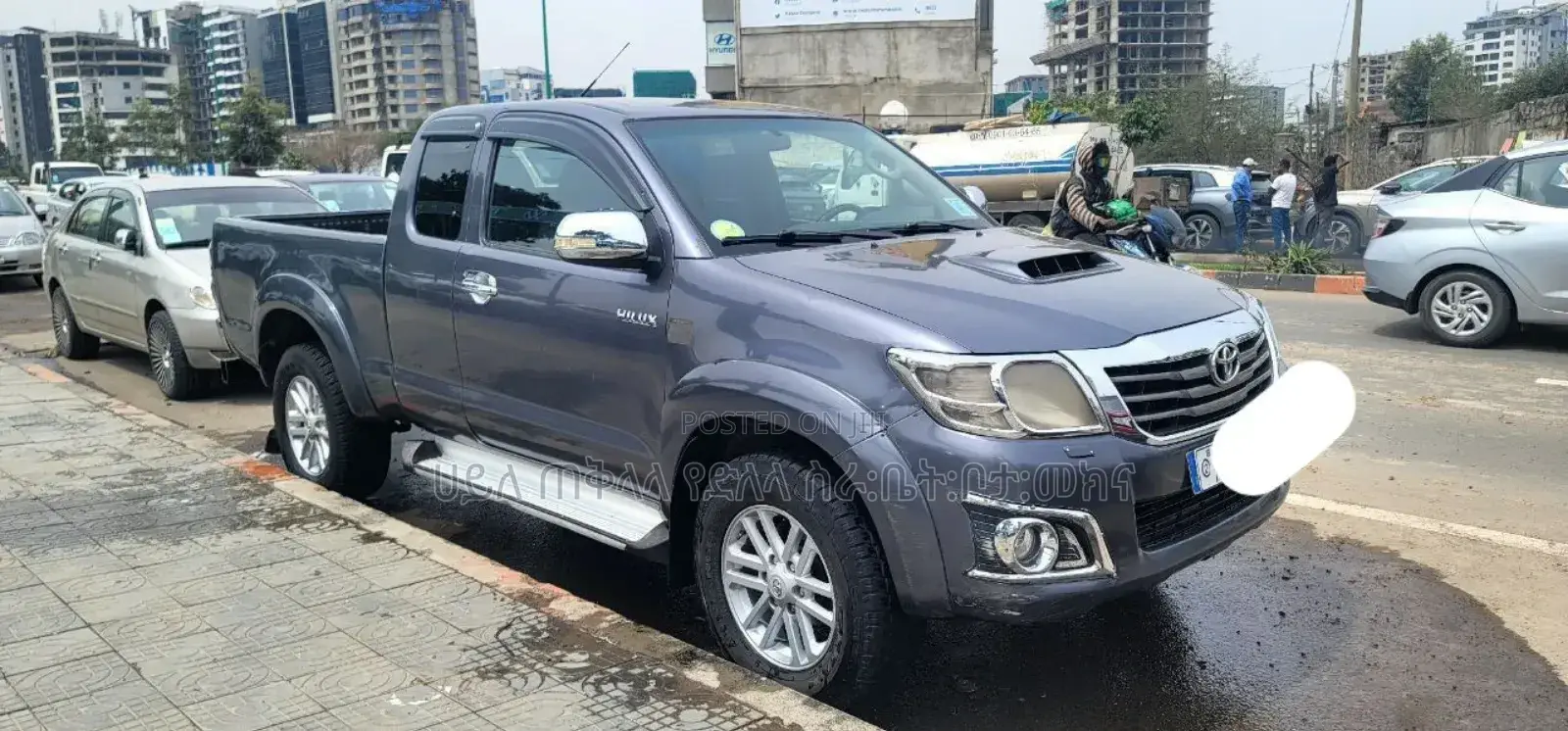 Toyota Hilux 2013 Purple