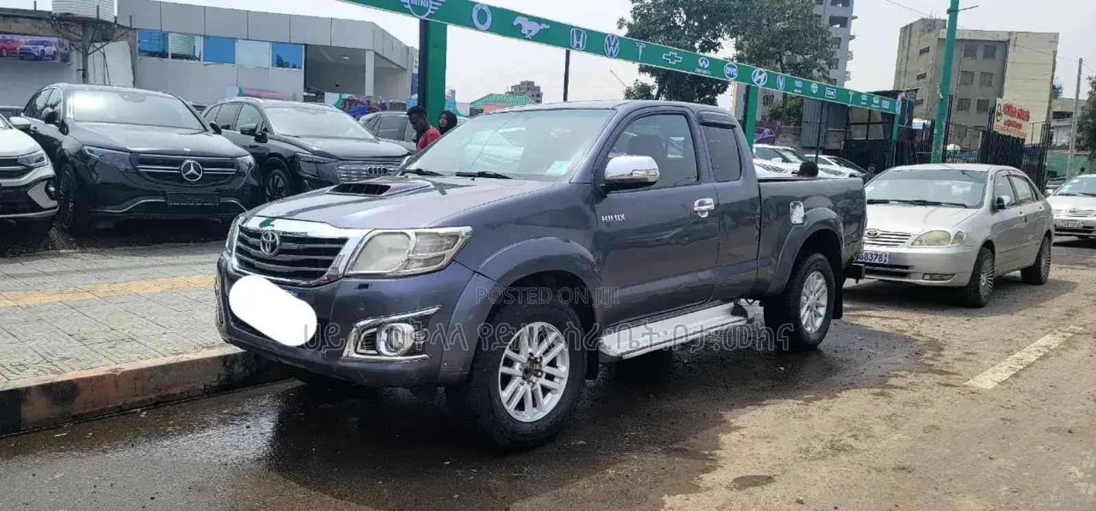 Toyota Hilux 2013 Purple