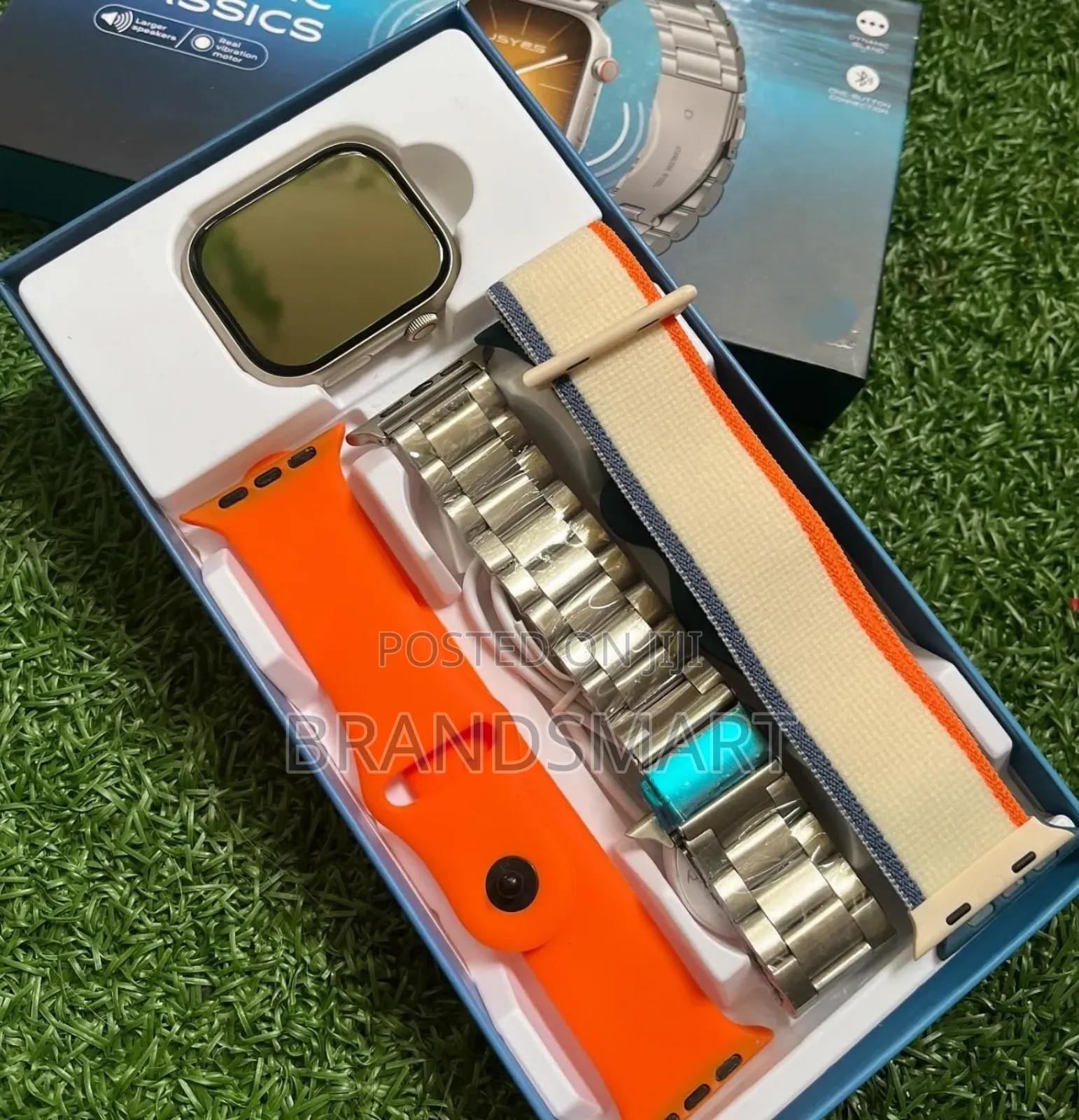 Series 9 Silver-Edition Smart Watch With Four Strap