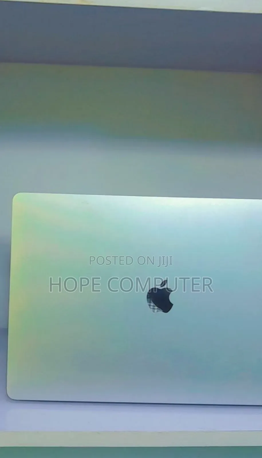 New Laptop Apple MacBook Pro 2017 8GB Intel Core I7 SSD 256GB