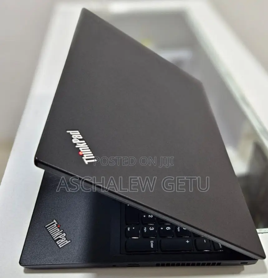 New Laptop Lenovo ThinkPad Yoga 8GB Intel Core I7 SSD 512GB
