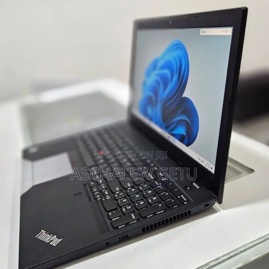 New Laptop Lenovo ThinkPad Yoga 8GB Intel Core I7 SSD 512GB