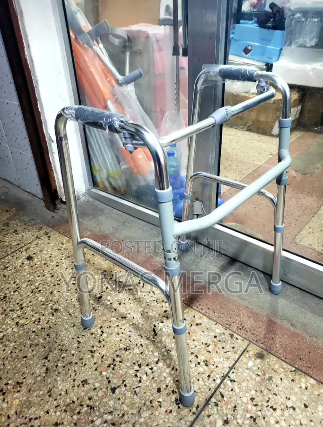 4-Legged Cane Aluminum Walker፶戒for a Secure,Nonslip Grip
