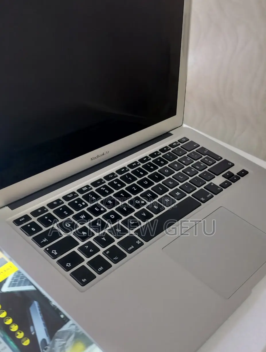 New Laptop Apple MacBook 2013 8GB Intel Core I7 SSD 512GB