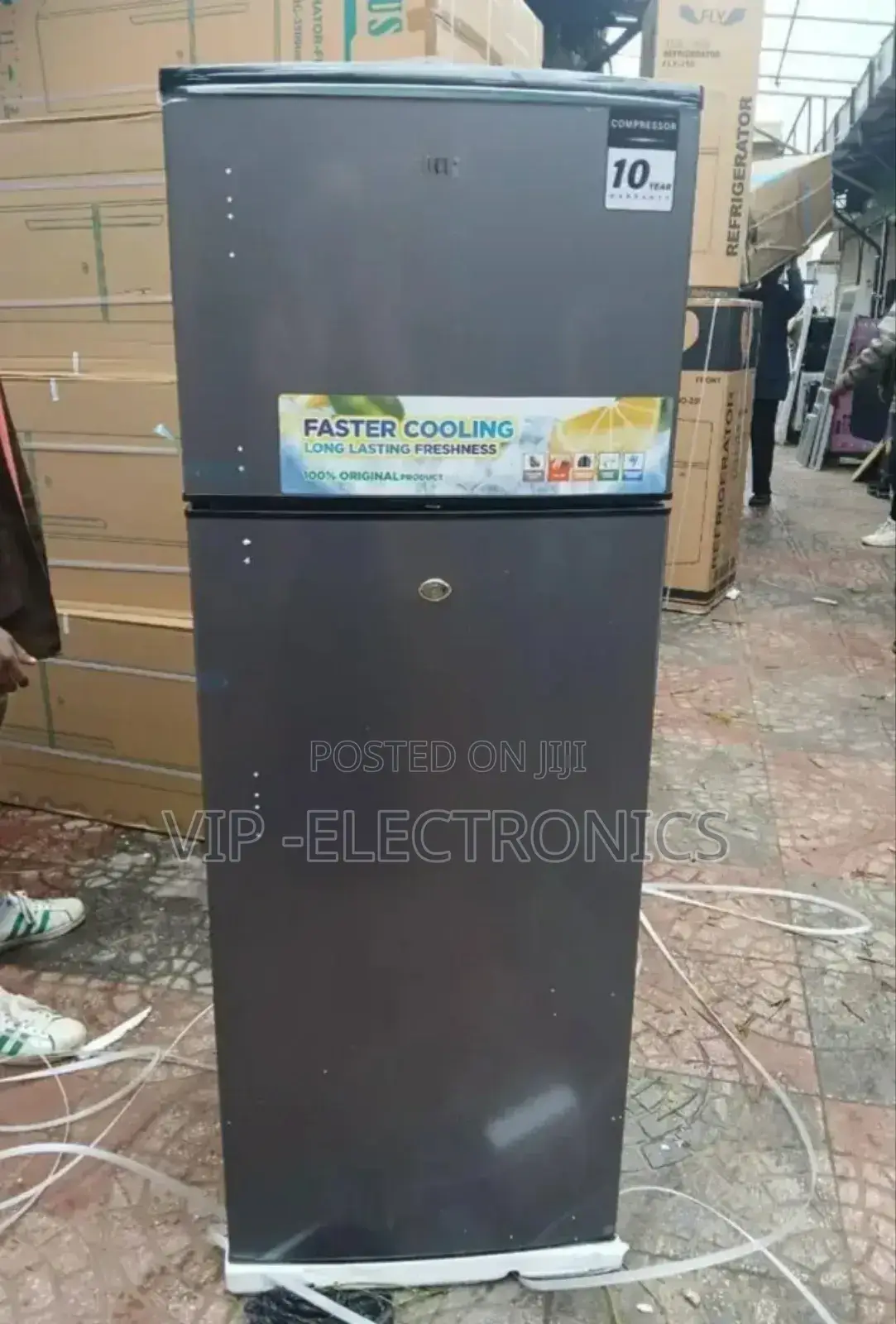 Fucus Refrigerator 250