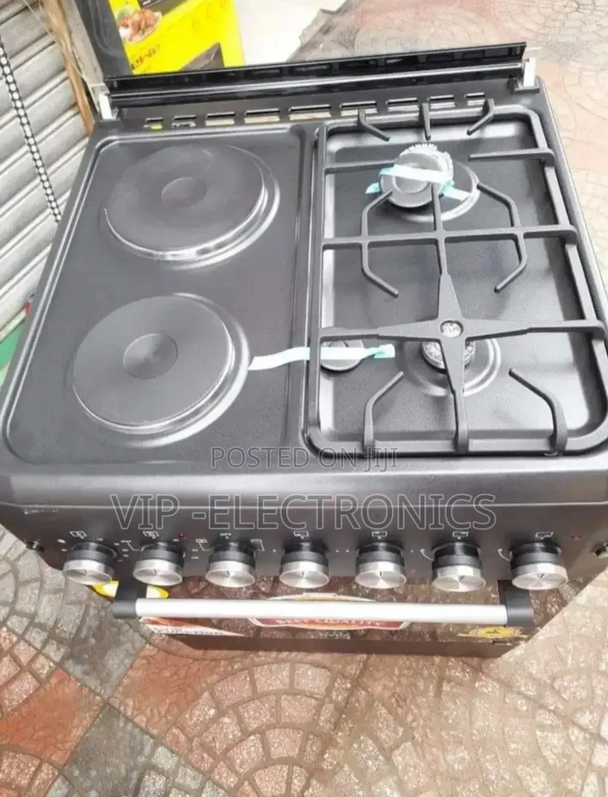 Delta Oven 60cm by 60cm Oven Delta