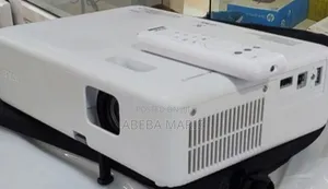 Brand New Epson Projector Co-W01 With