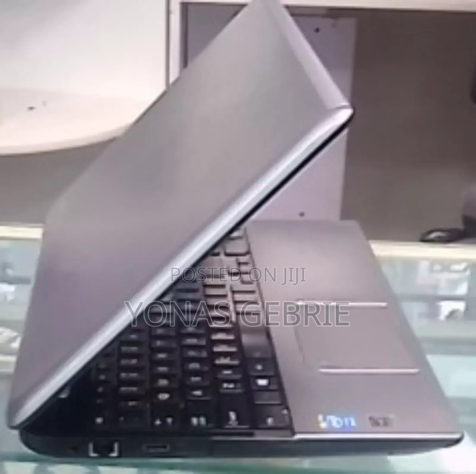 New Laptop Toshiba 8GB Intel Core I7 HDD 1T