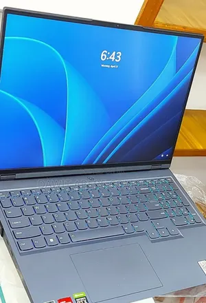 New Laptop Lenovo Legion 5 8GB AMD Ryzen 7 SSD 512GB