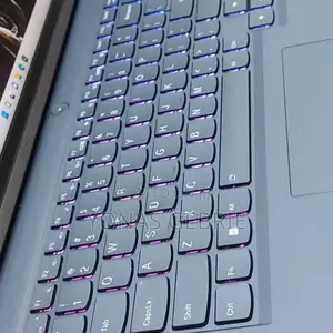 New Laptop Lenovo Legion 5 8GB AMD Ryzen 7 SSD 512GB
