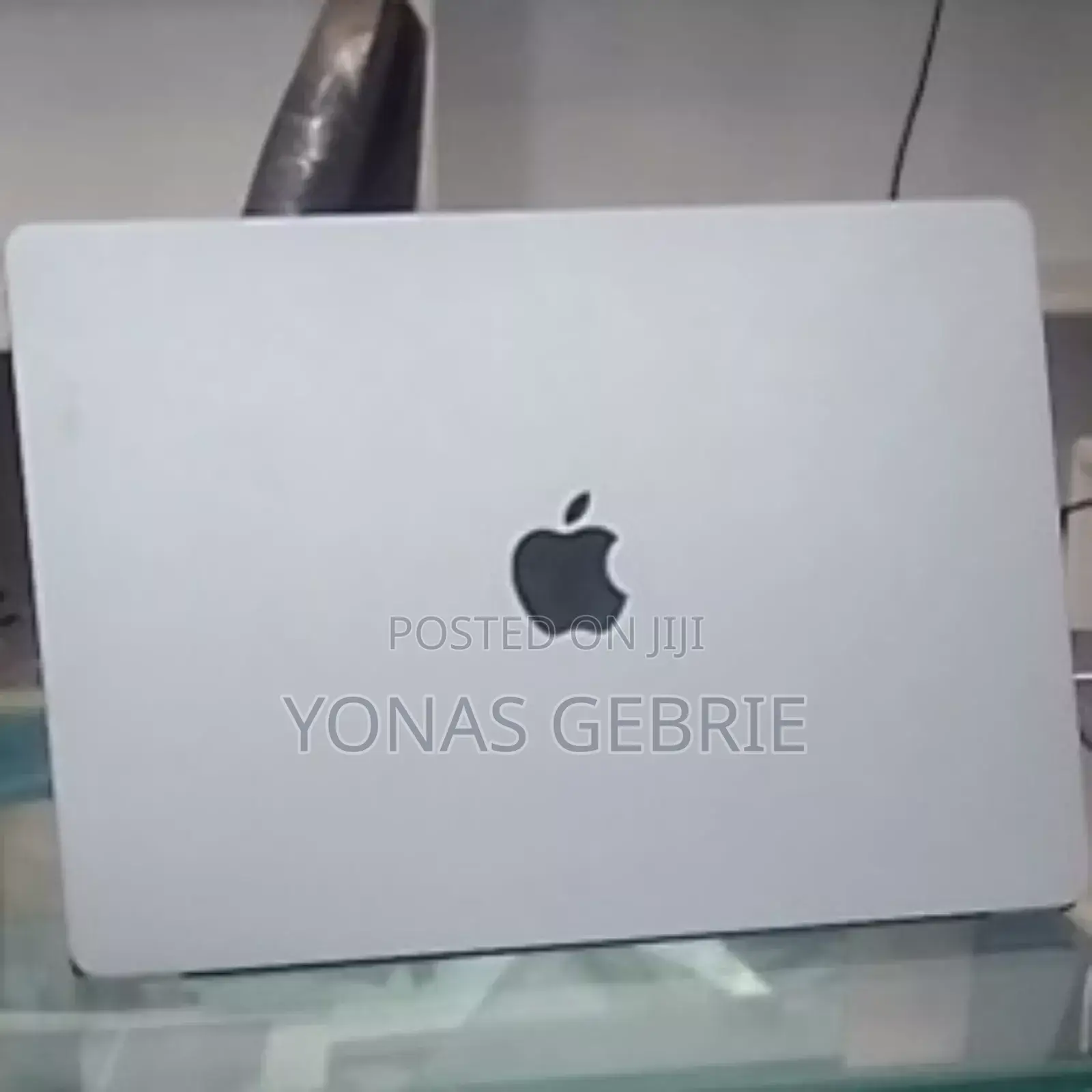 New Laptop Apple MacBook Air 2024 M3 15-Inch 8GB Apple M3 SSD 256GB