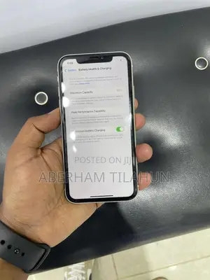 Apple iPhone 11 64 GB White