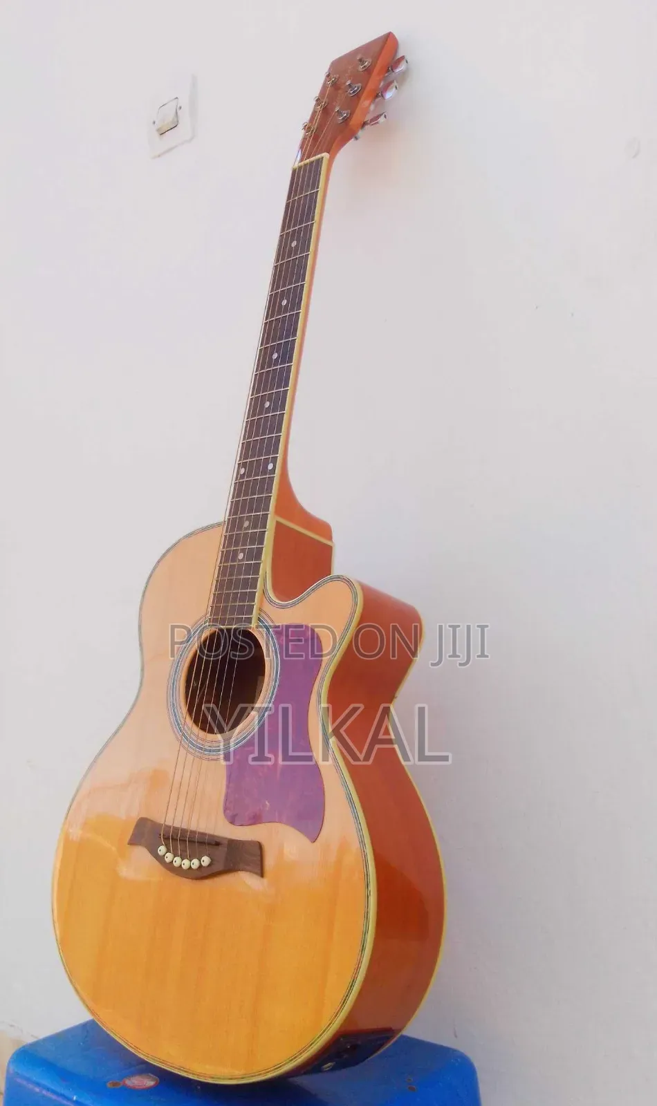 Guitar for Sell With Discount