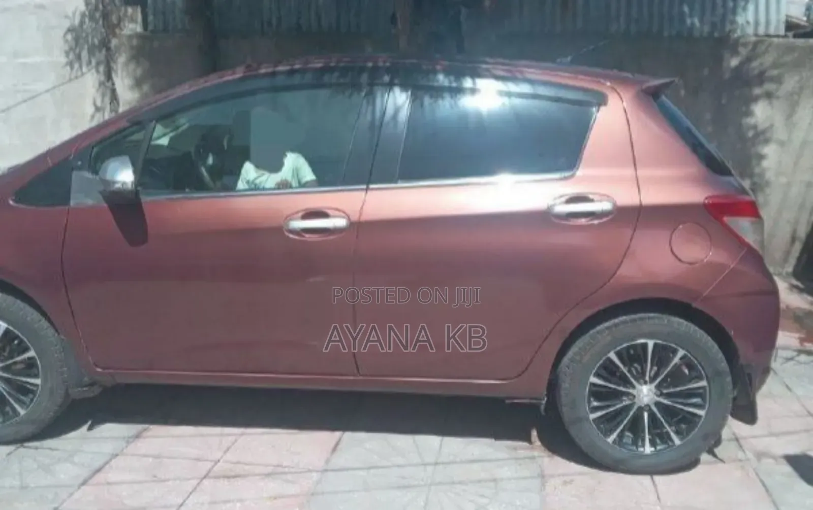 Toyota Yaris 2012 Blue