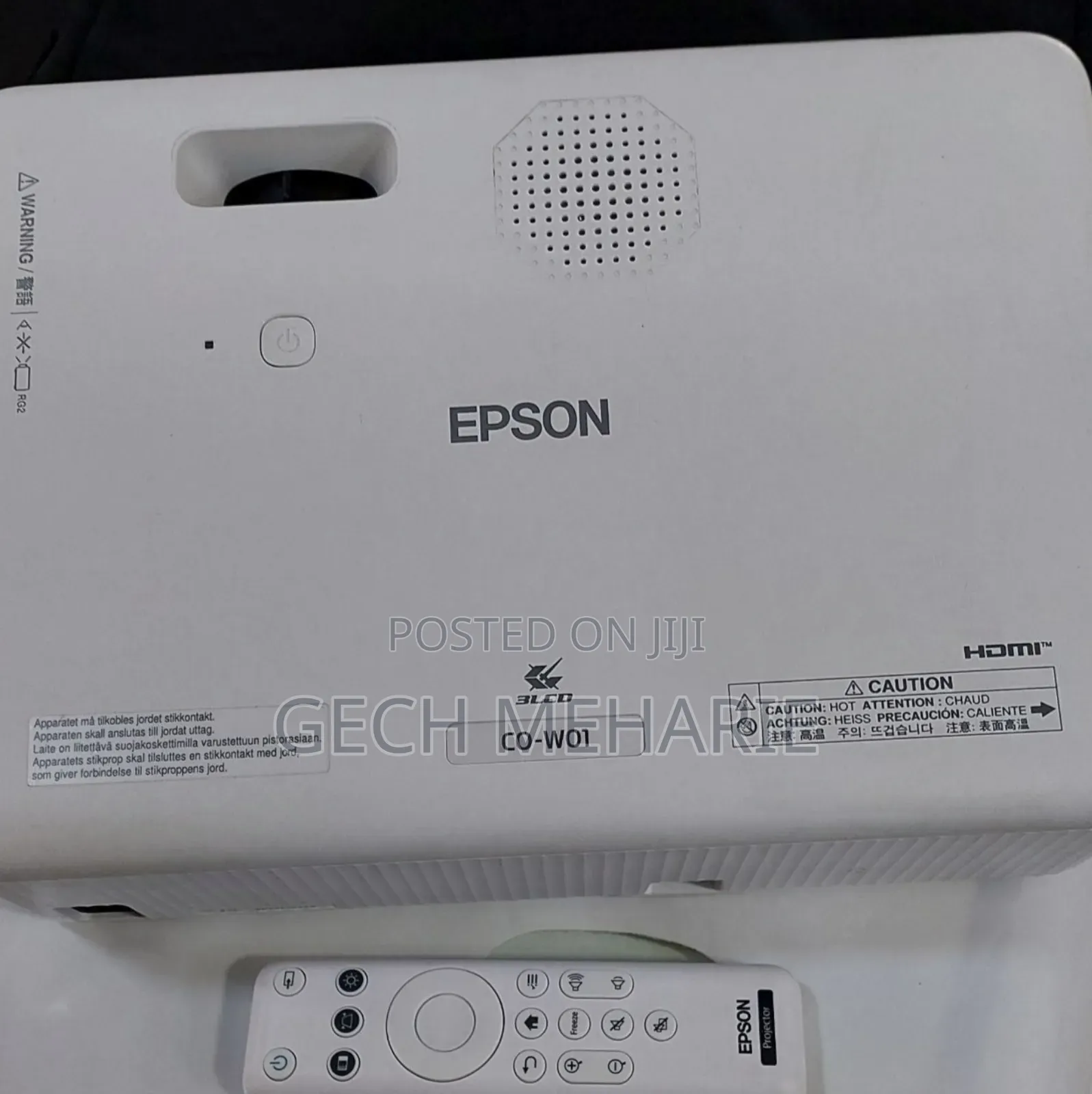 Rbrand New Epson Projector Co-W01 With Bag and Remot and Bag