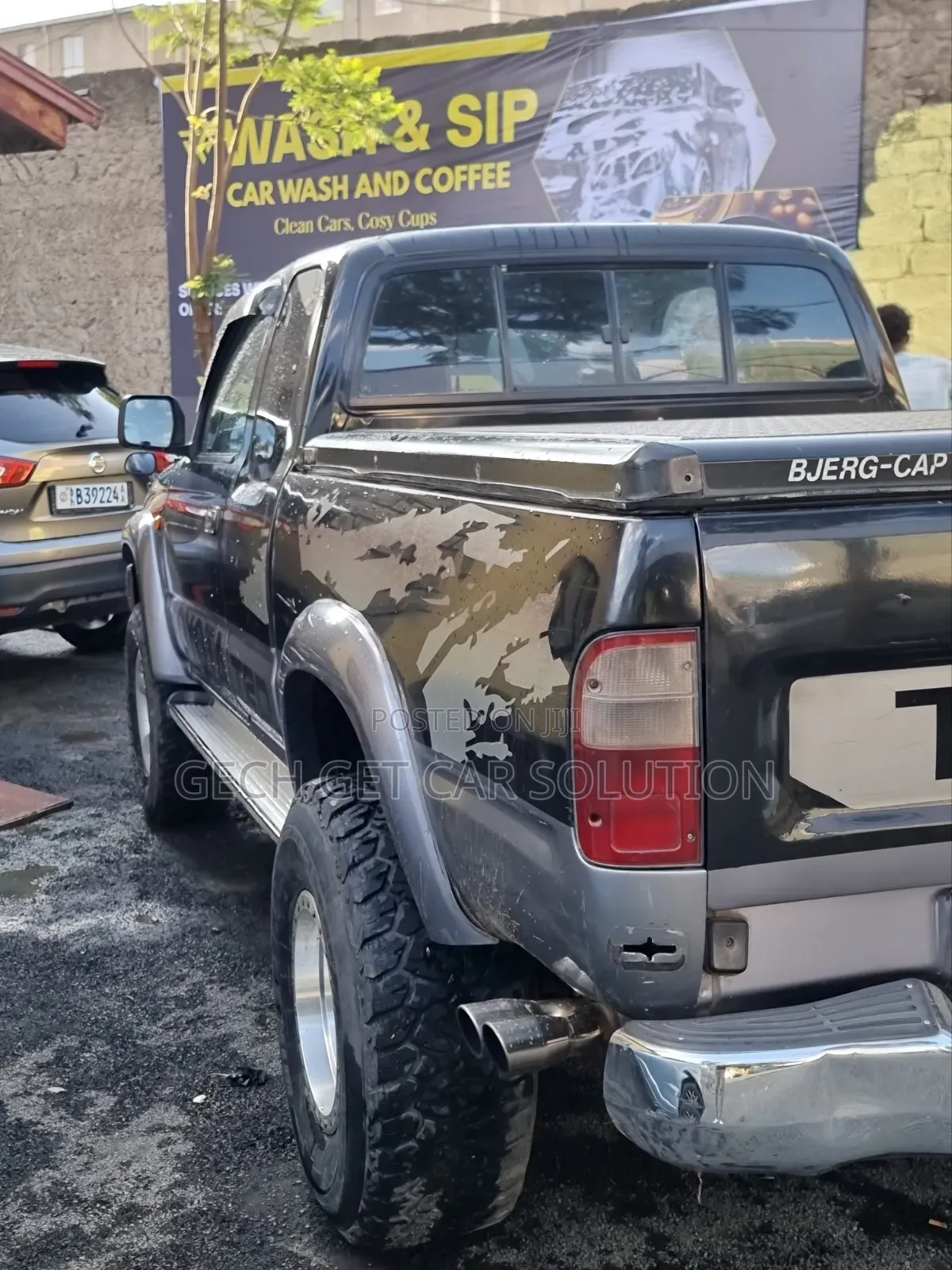 Toyota Hilux 2000 Black