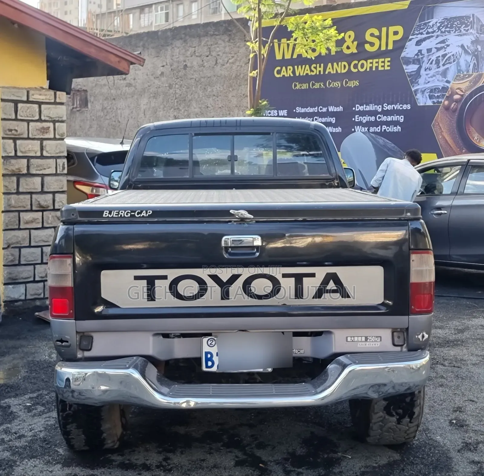Toyota Hilux 2000 Black