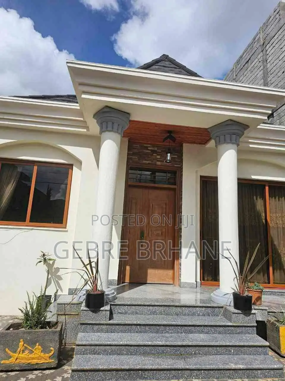 3bdrm Villa in Vila, Yeka for rent