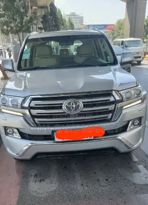 Toyota Land Cruiser 2021 Silver